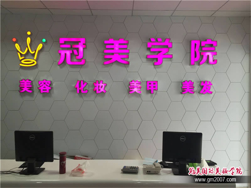 Уǰ̨