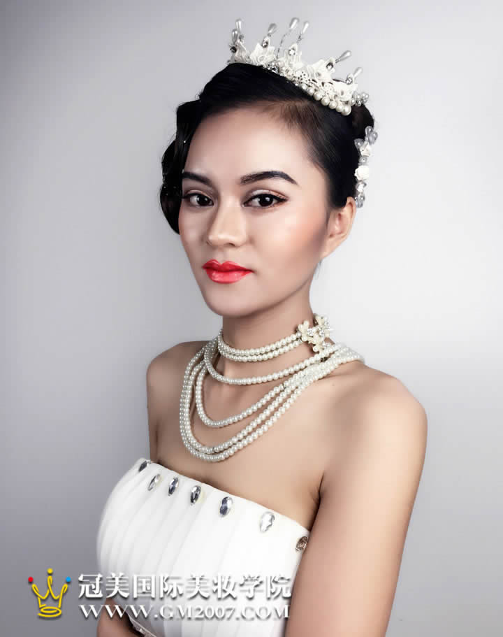 婚纱新娘妆