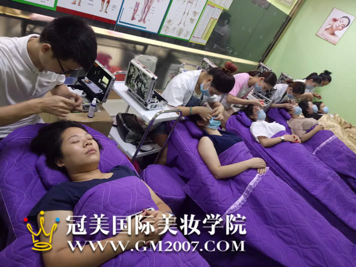 美睫嫁接培训实操